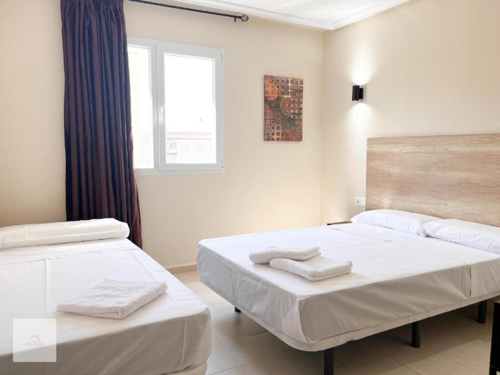 Hotel Marina Elche ลามารีนา ภายนอก รูปภาพ