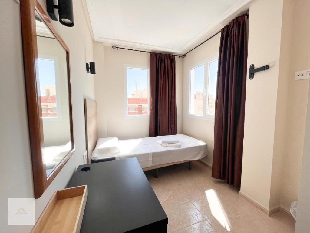 Hotel Marina Elche ลามารีนา ภายนอก รูปภาพ
